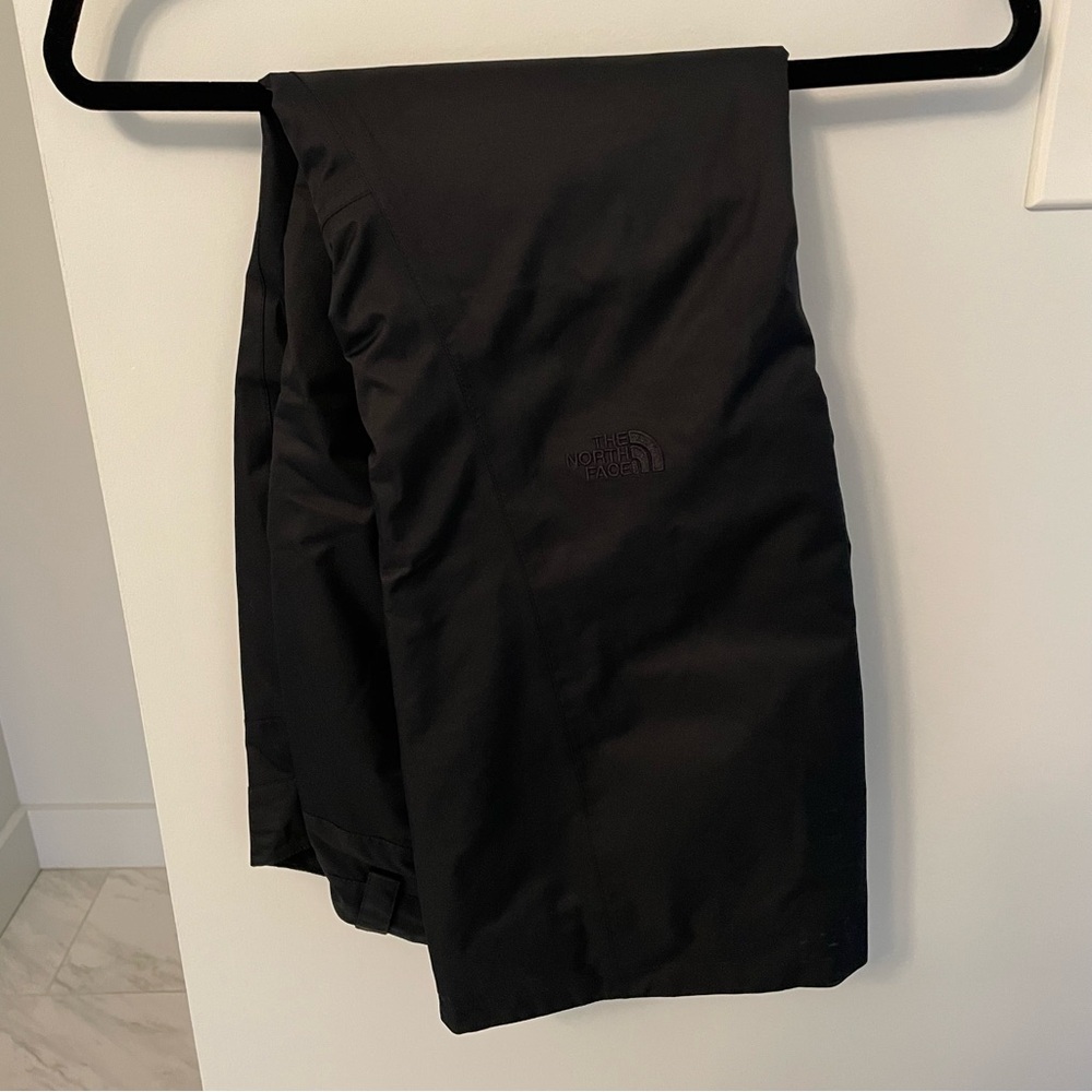 The North Face Woman’s Black Ski Pants